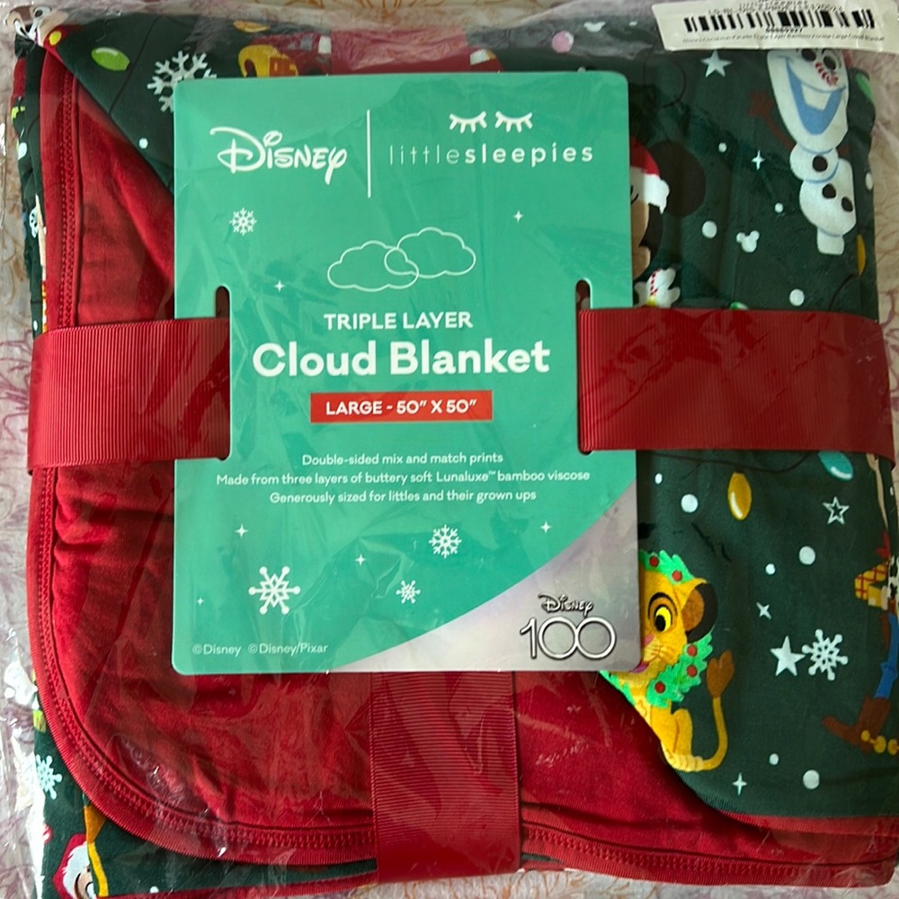 Little sleepies cloud Disney holiday blanket